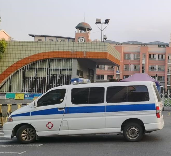 廊坊救护车出租护送骨折病人一公里多少钱